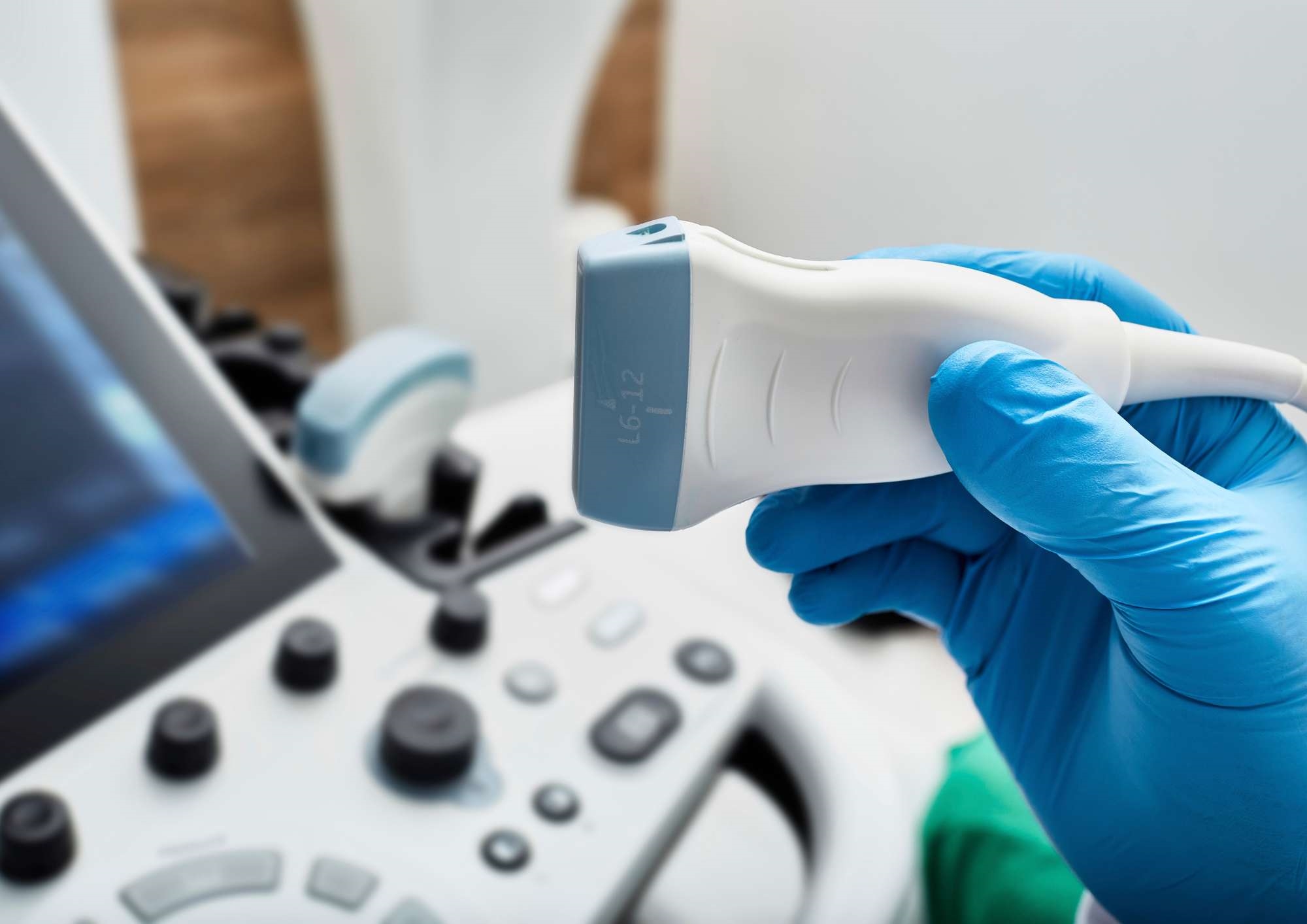 Photo of a ultrasound probe Photo of a ultrasound probe